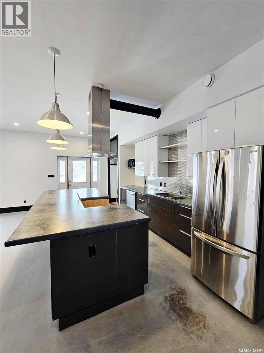347 Maple Avenue, Yorkton, SK - Indoor Photo Showing Kitchen