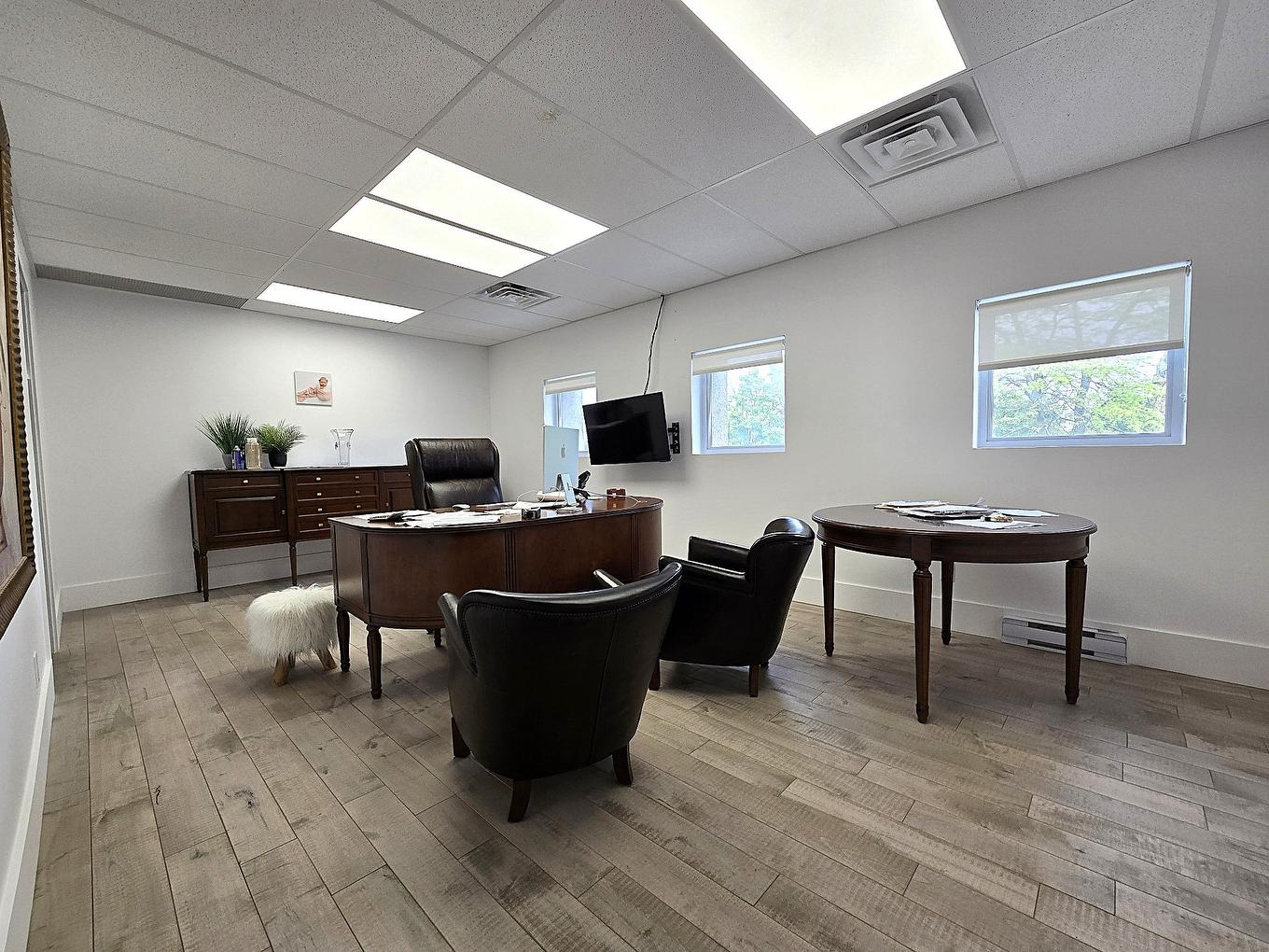 Office - 3591Z - 3595Z Boul. De La Grande-Allée, Boisbriand, QC - Indoor