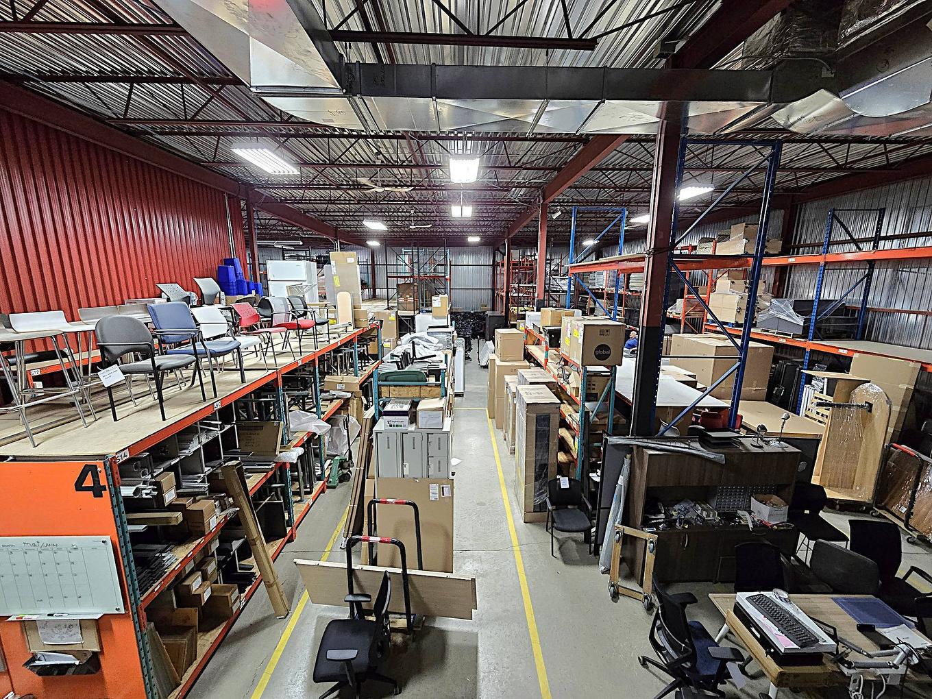 Warehouse - 3591Z - 3595Z Boul. De La Grande-Allée, Boisbriand, QC - Indoor