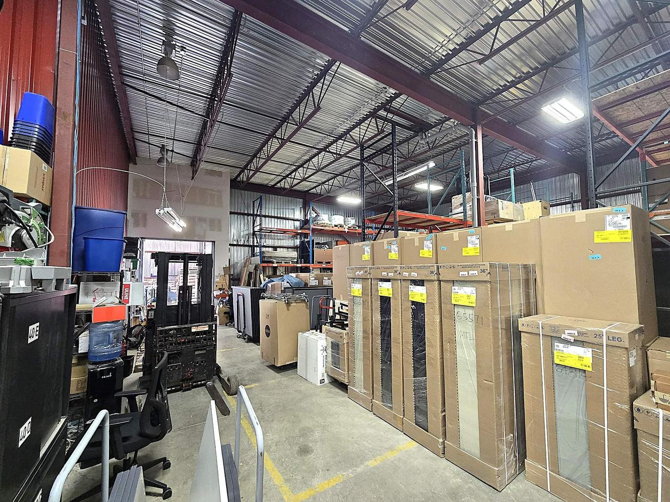 Warehouse - 3591Z - 3595Z Boul. De La Grande-Allée, Boisbriand, QC - Indoor Photo Showing Basement