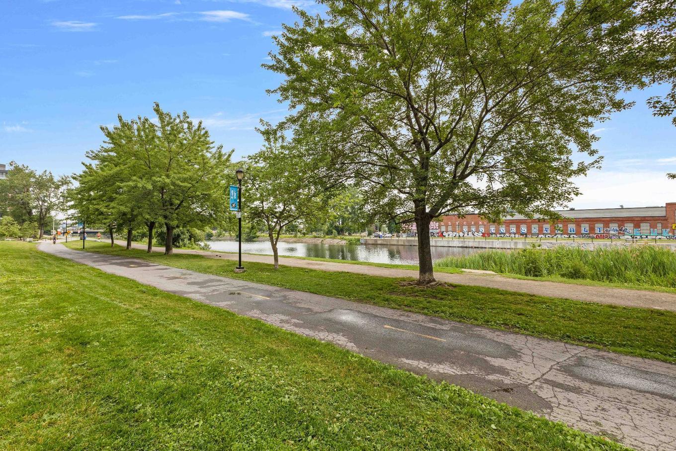 Accès au plan d'eau - 308-1500 Rue Des Bassins, Montréal (Le Sud-Ouest), QC - Outdoor With View