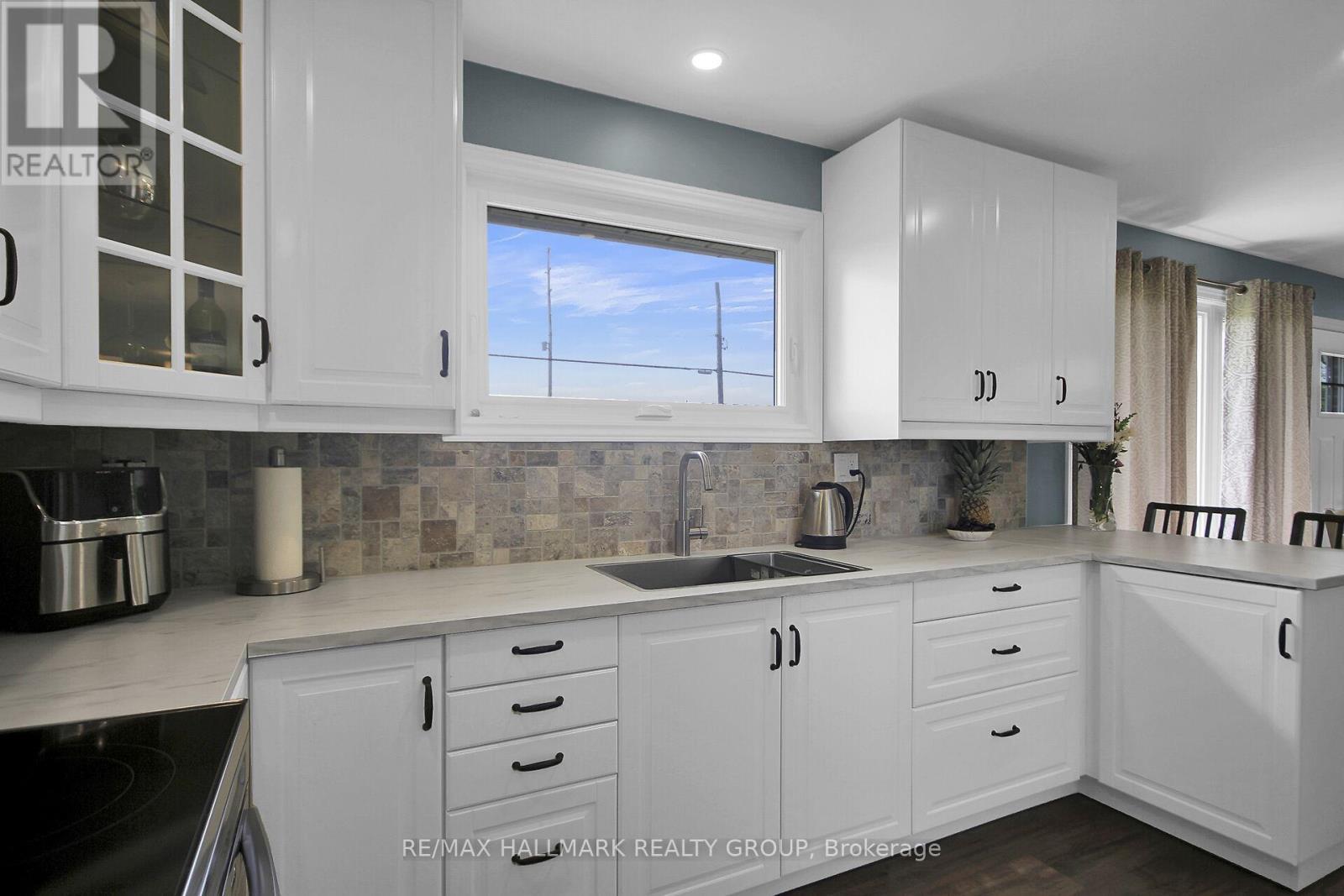 1352 County 43 Road Highway W, Montague, ON