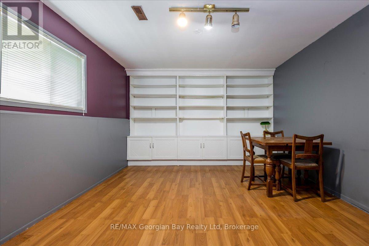 31 Lakeview Crescent, Tiny, ON - Indoor