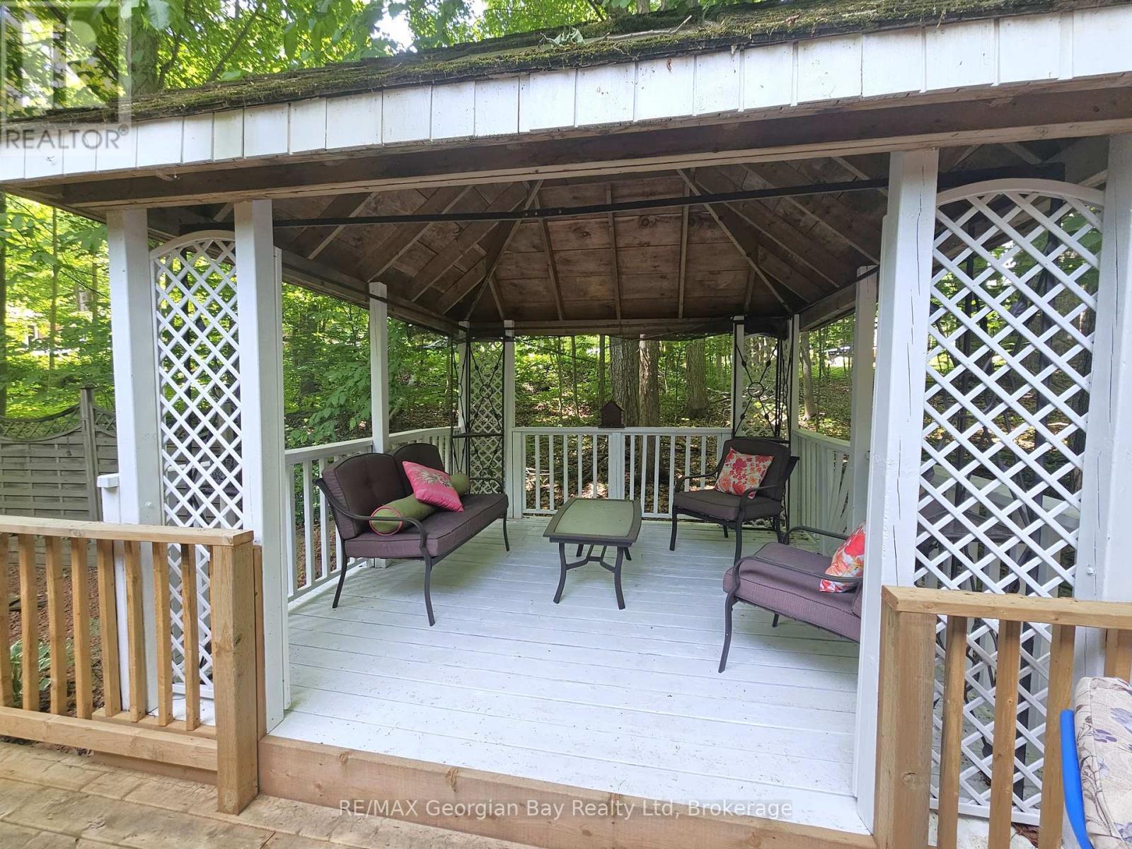 31 Lakeview Crescent, Tiny, ON - Outdoor With Deck Patio Veranda With Exterior