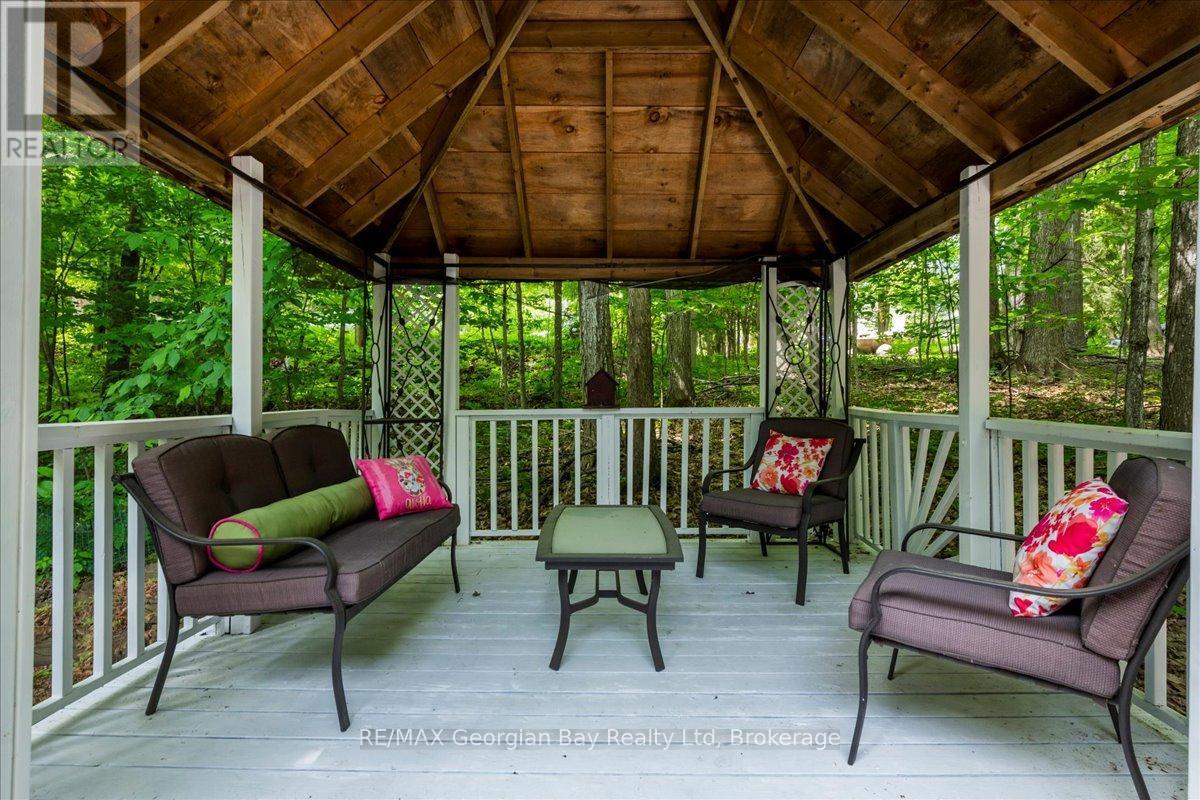 31 Lakeview Crescent, Tiny, ON - Outdoor With Deck Patio Veranda With Exterior