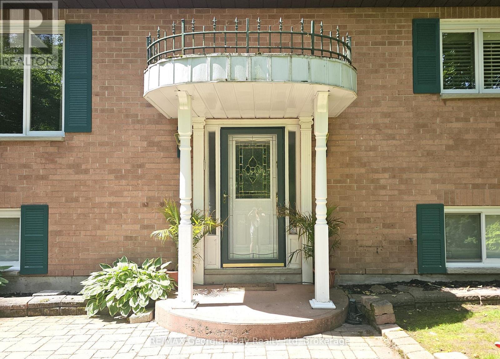 31 Lakeview Crescent, Tiny, ON - Outdoor With Exterior