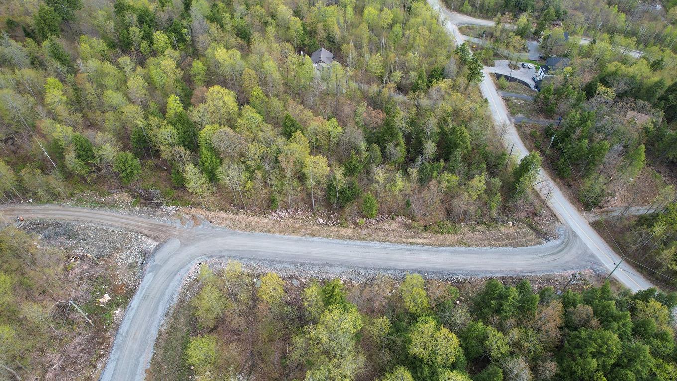 Vue d'ensemble - 7 Ch. De L'Aperçu, Val-Des-Monts, QC