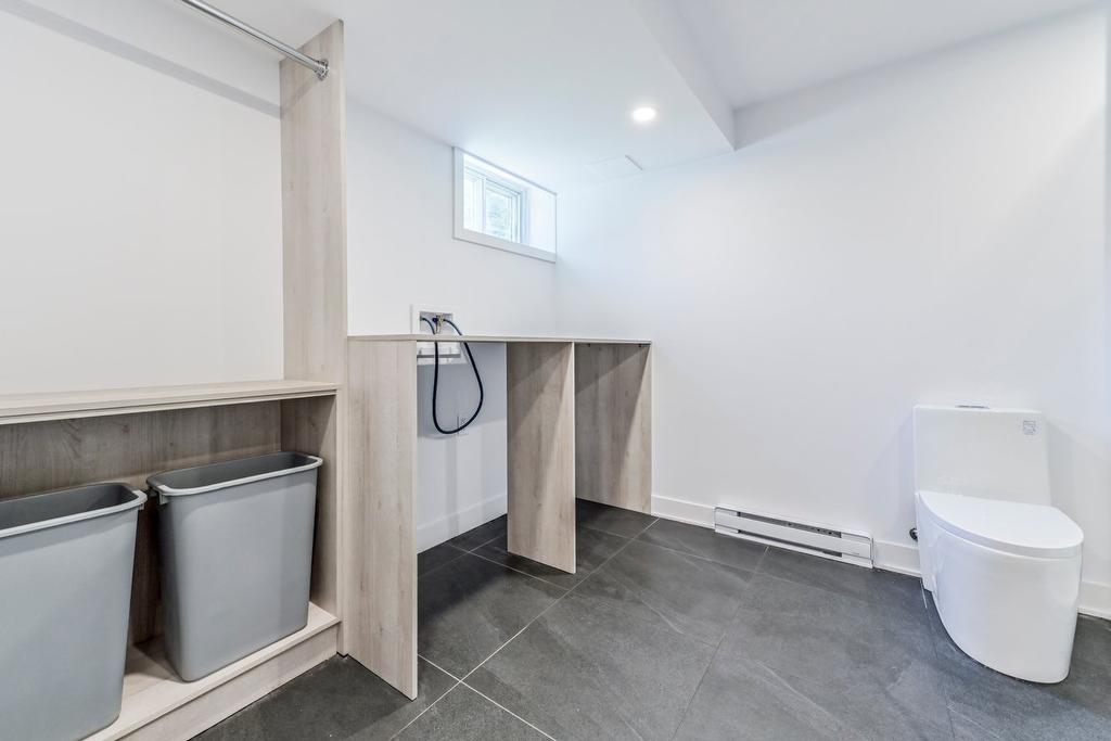 Bathroom - 2010 Rue La Corne, Saint-Bruno-De-Montarville, QC - Indoor Photo Showing Bathroom