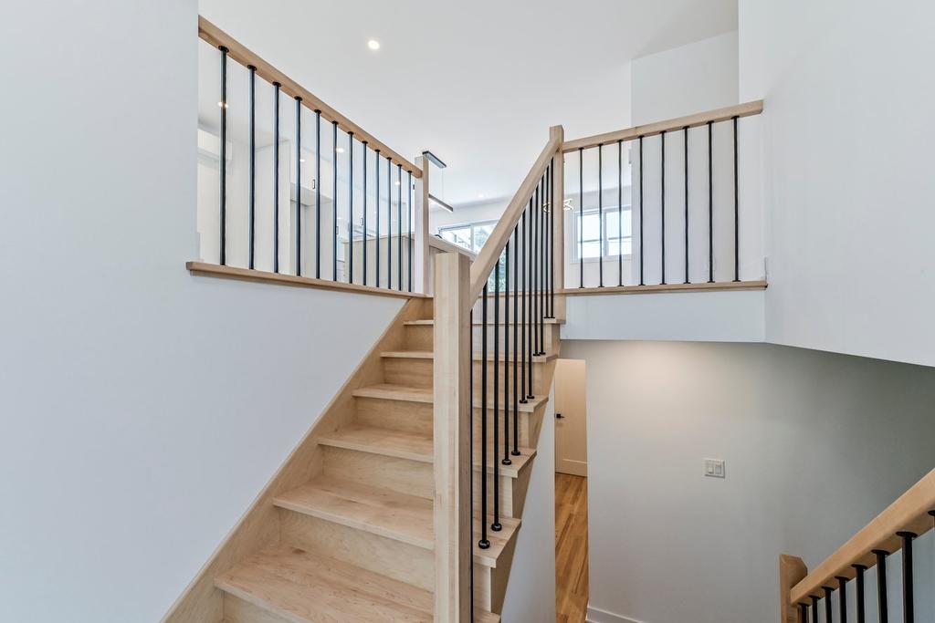 Staircase - 2010 Rue La Corne, Saint-Bruno-De-Montarville, QC - Indoor Photo Showing Other Room