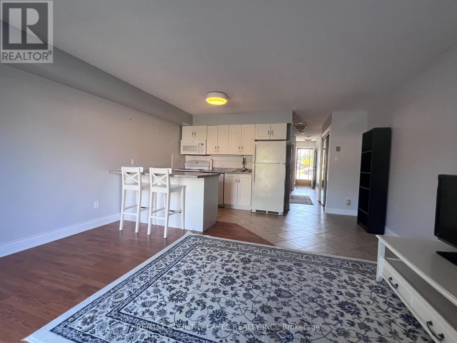 4 - 11 Laguna Parkway, Ramara, ON - Indoor Photo Showing Kitchen