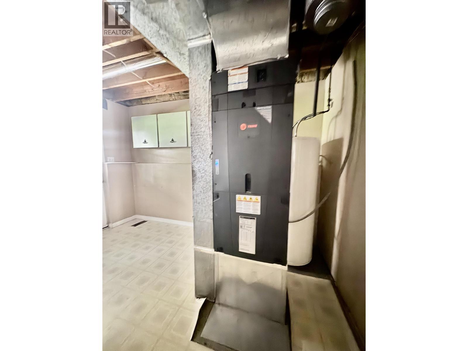 1407 Raven Street, Stewart, BC - Indoor