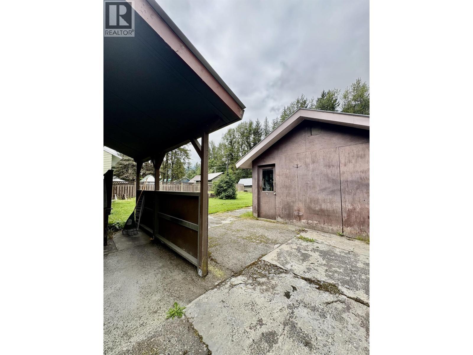 1407 Raven Street, Stewart, BC - Outdoor With Exterior