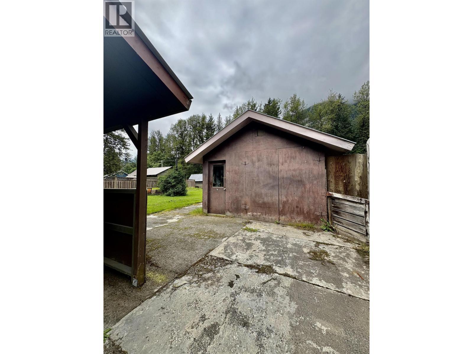 1407 Raven Street, Stewart, BC - Outdoor With Exterior