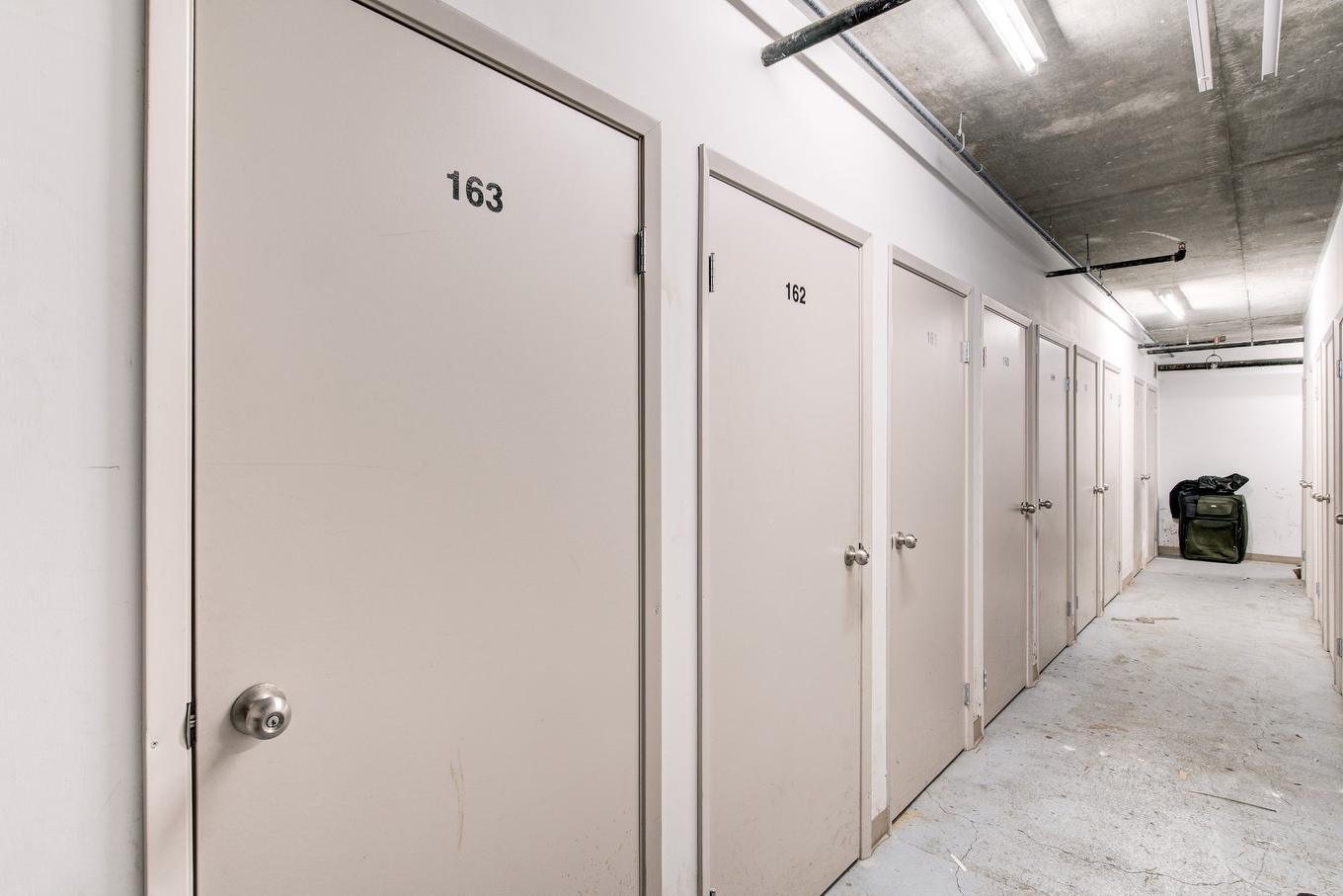 Storage - 108-4700 Boul. Henri-Bourassa O., Montréal (Saint-Laurent), QC - Indoor Photo Showing Other Room