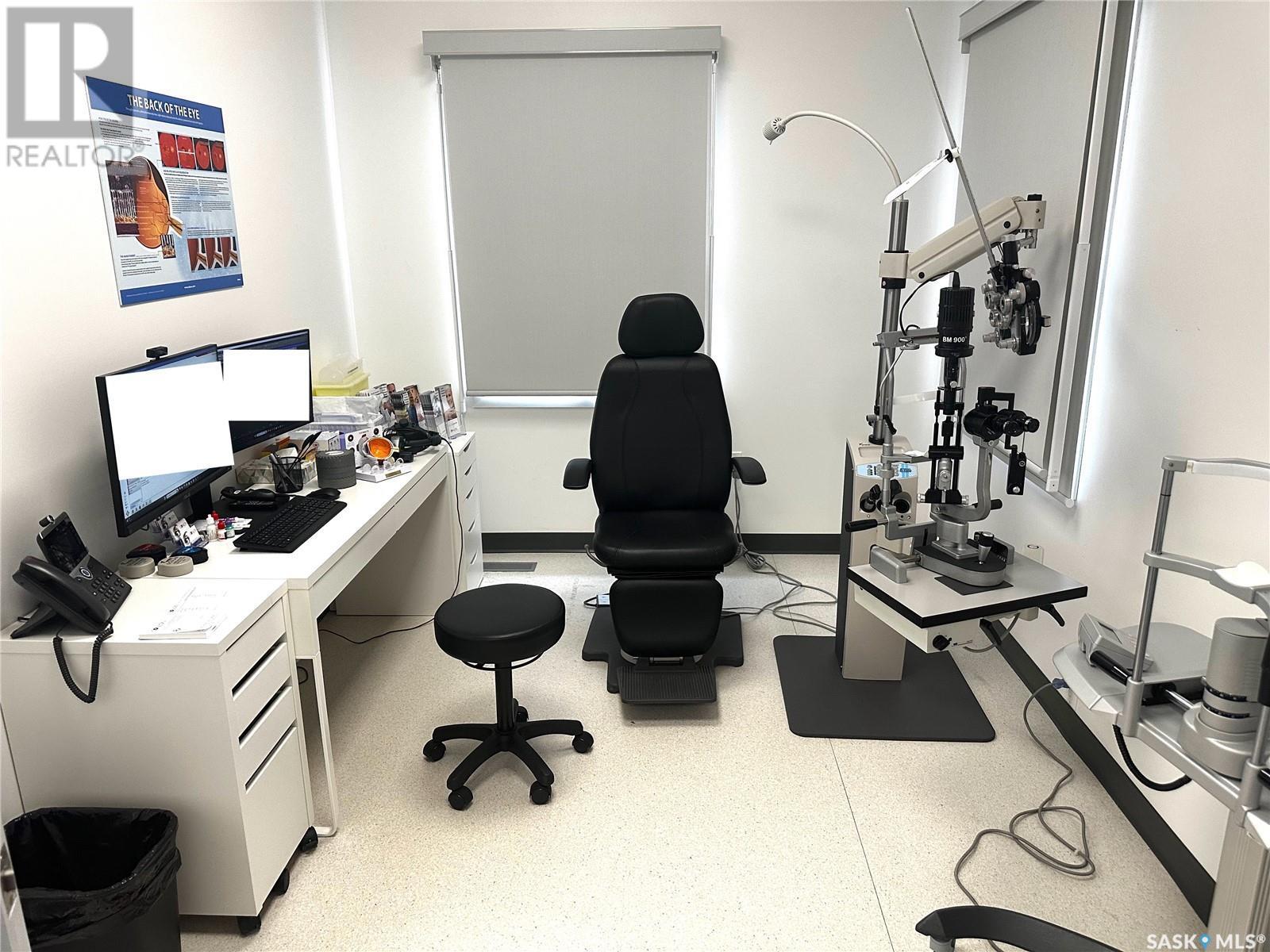 215 Chaplin Street W, Swift Current, SK