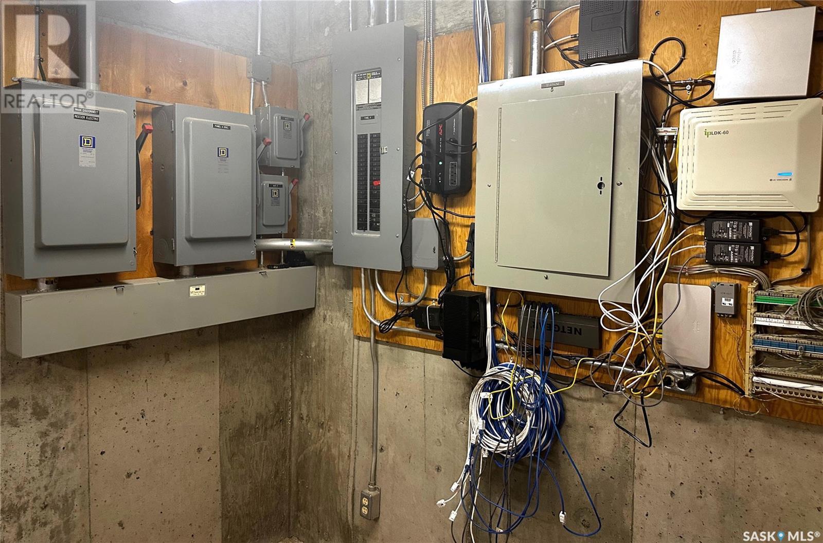 215 Chaplin Street W, Swift Current, SK