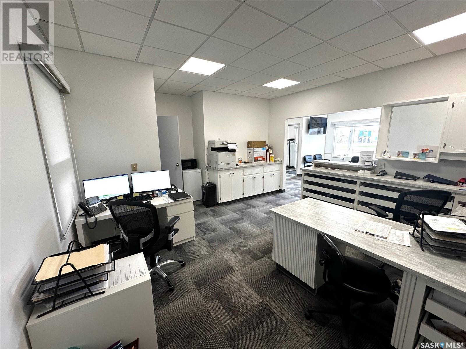 215 Chaplin Street W, Swift Current, SK