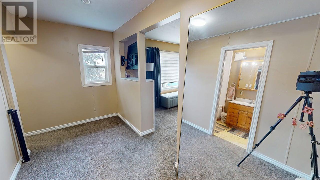 10034 100 Street, Taylor, BC