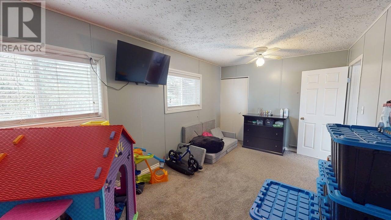 10034 100 Street, Taylor, BC