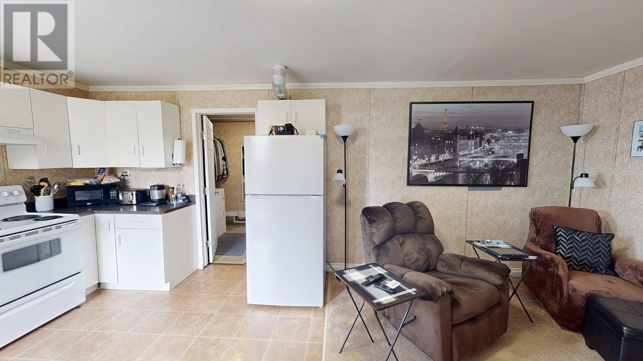 10034 100 Street, Taylor, BC