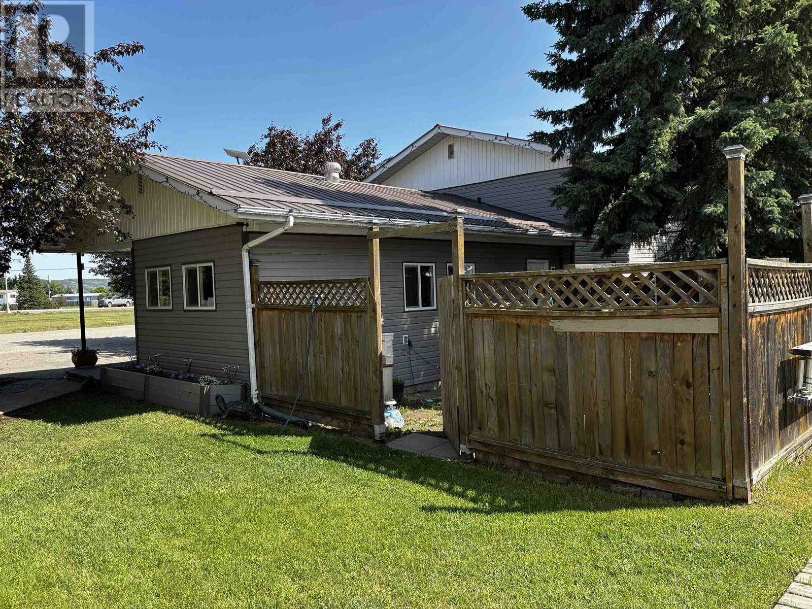 10034 100 Street, Taylor, BC