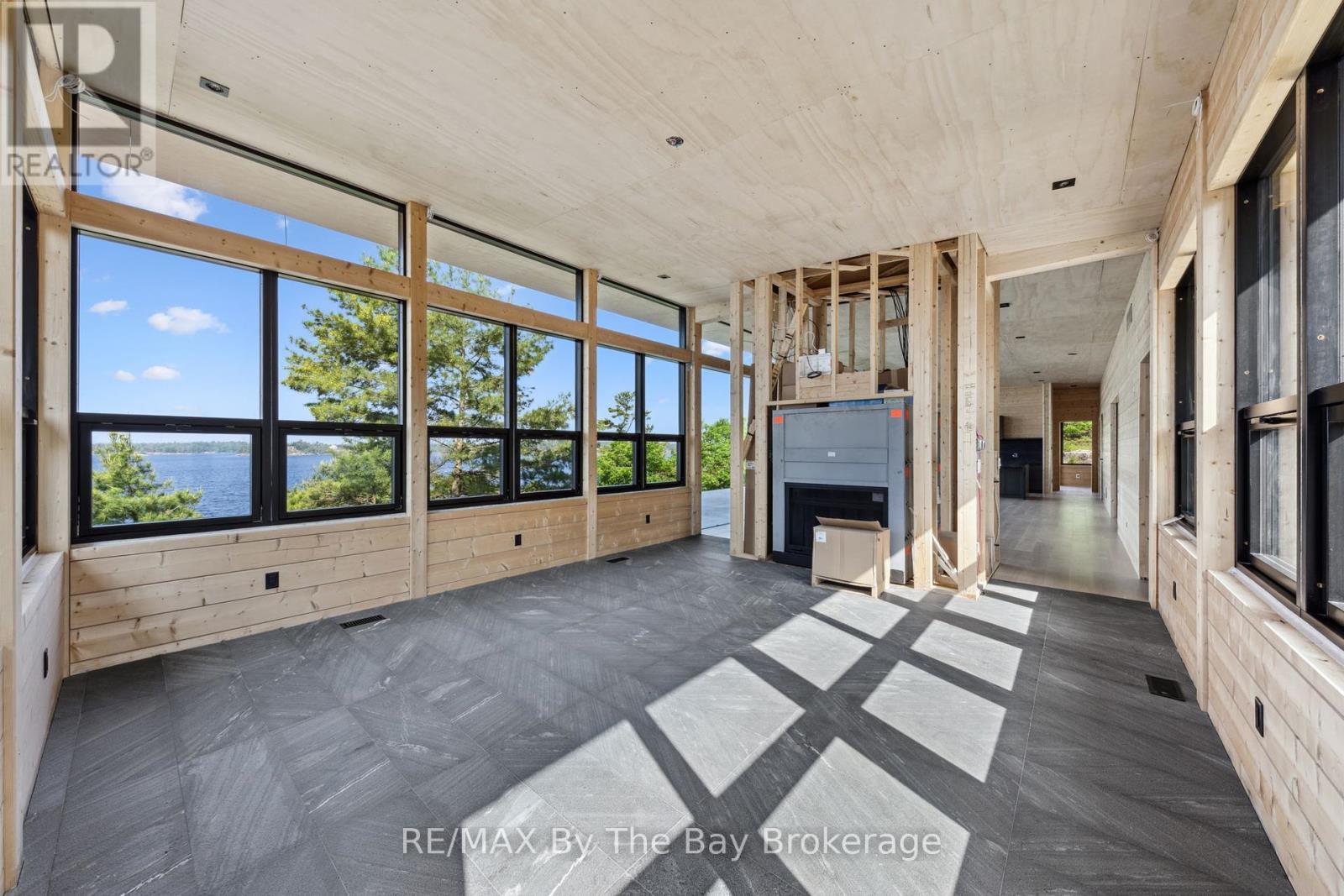 11324 Island 1810/Bone Island, Georgian Bay (Gibson), ON - Indoor Photo Showing Other Room