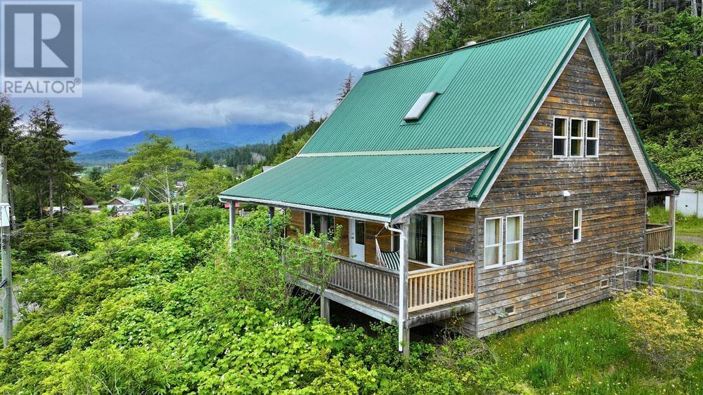 209 2Nd Avenue, Daajing Giids City, BC - Outdoor With Deck Patio Veranda