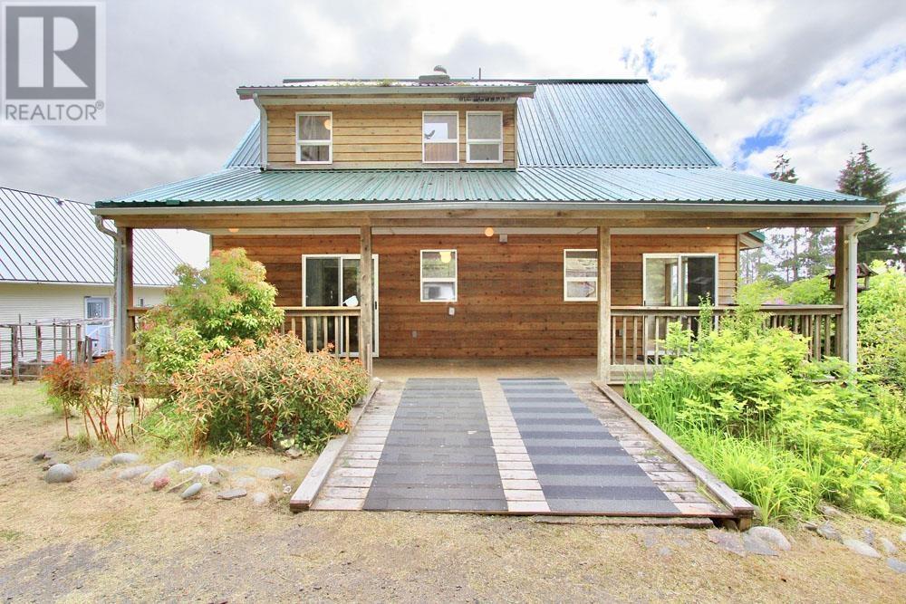 209 2Nd Avenue, Daajing Giids City, BC - Outdoor With Deck Patio Veranda