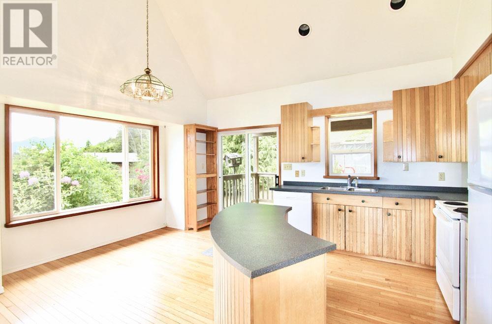 209 2Nd Avenue, Daajing Giids City, BC - Indoor Photo Showing Kitchen With Double Sink