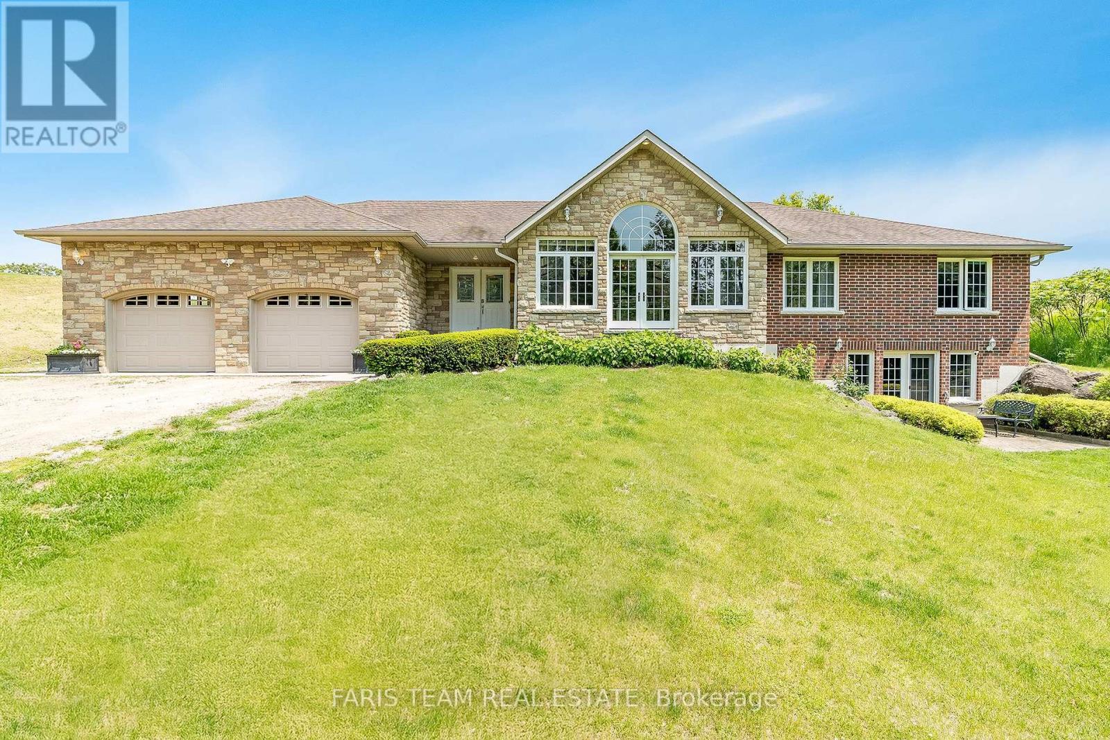 9229 25 Sideroad Adjala, Adjala-Tosorontio, ON - Outdoor With Facade