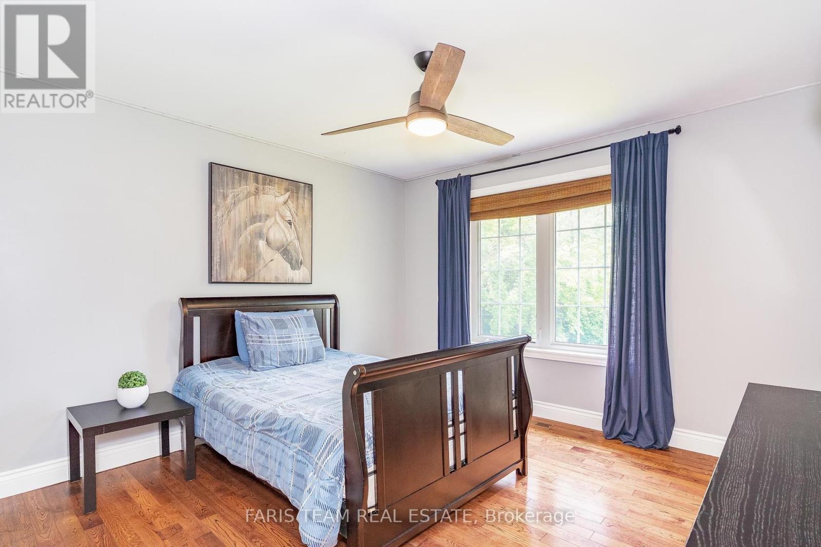 9229 25 Sideroad Adjala, Adjala-Tosorontio, ON - Indoor Photo Showing Bedroom