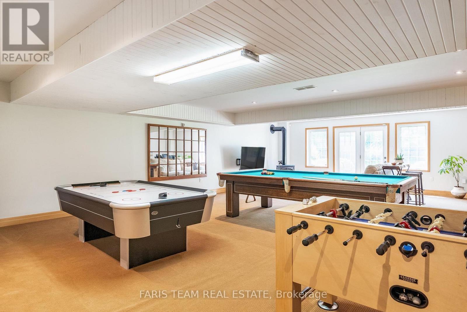 9229 25 Sideroad Adjala, Adjala-Tosorontio, ON - Indoor Photo Showing Other Room