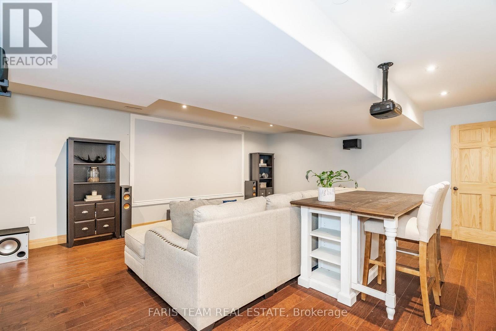 9229 25 Sideroad Adjala, Adjala-Tosorontio, ON - Indoor