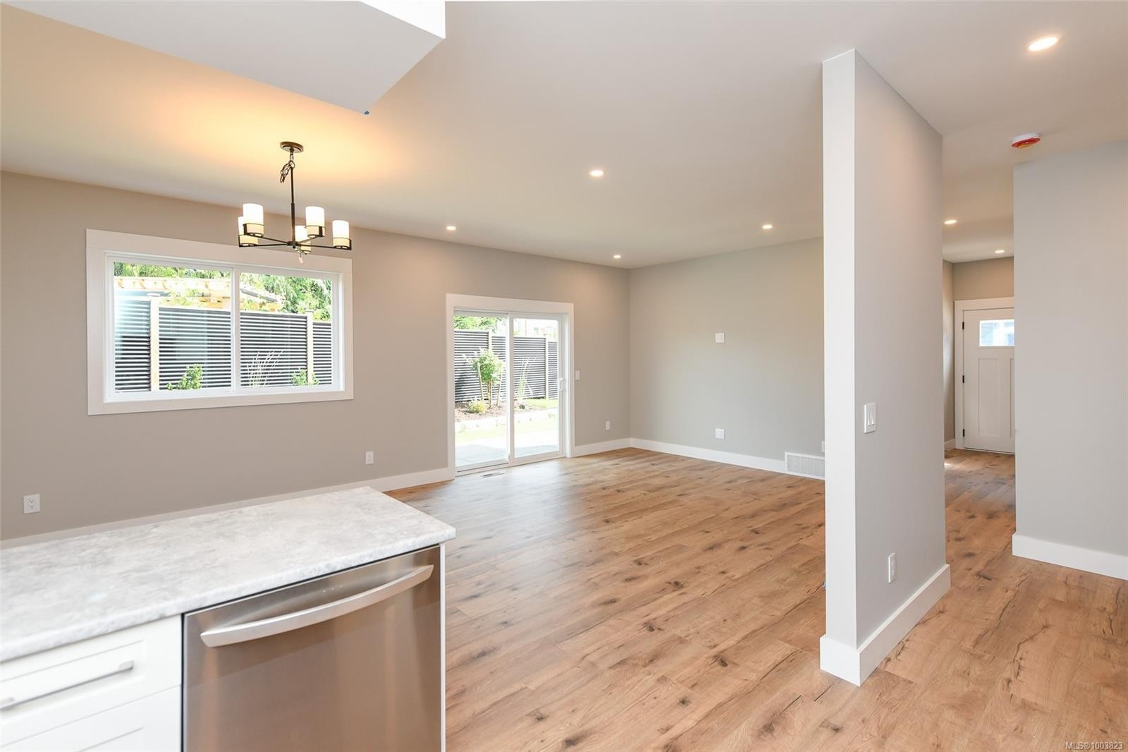 B-2315 Mcdonald Rd, Comox, BC - Indoor