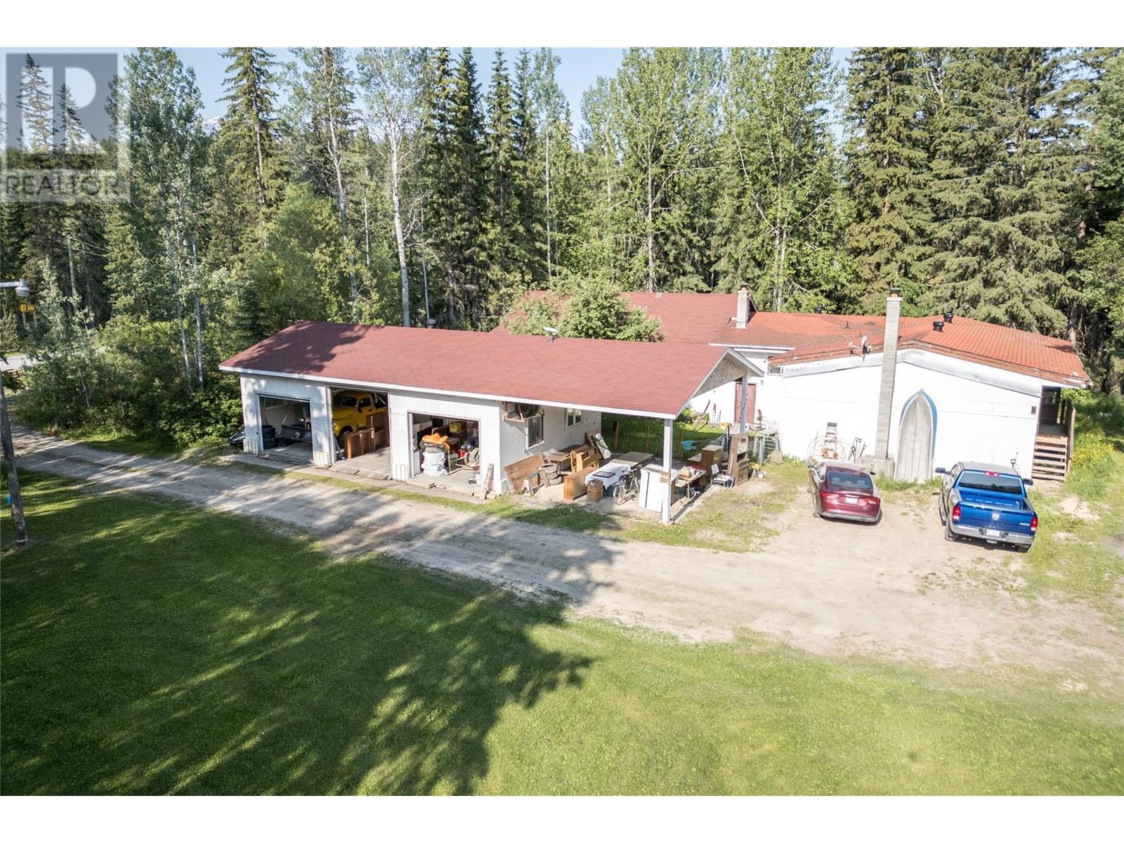 1691 Oberg Johnson Road, Golden, BC - Outdoor