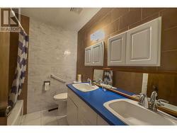 Main Bathroom -