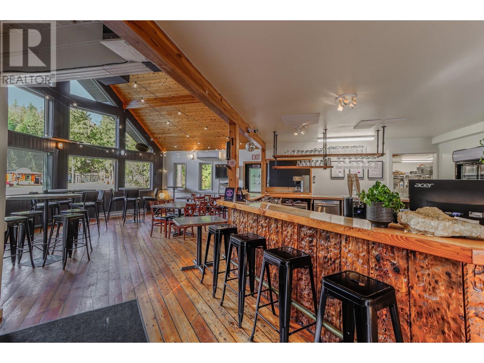 16102 3A Highway, Crawford Bay, BC - Indoor