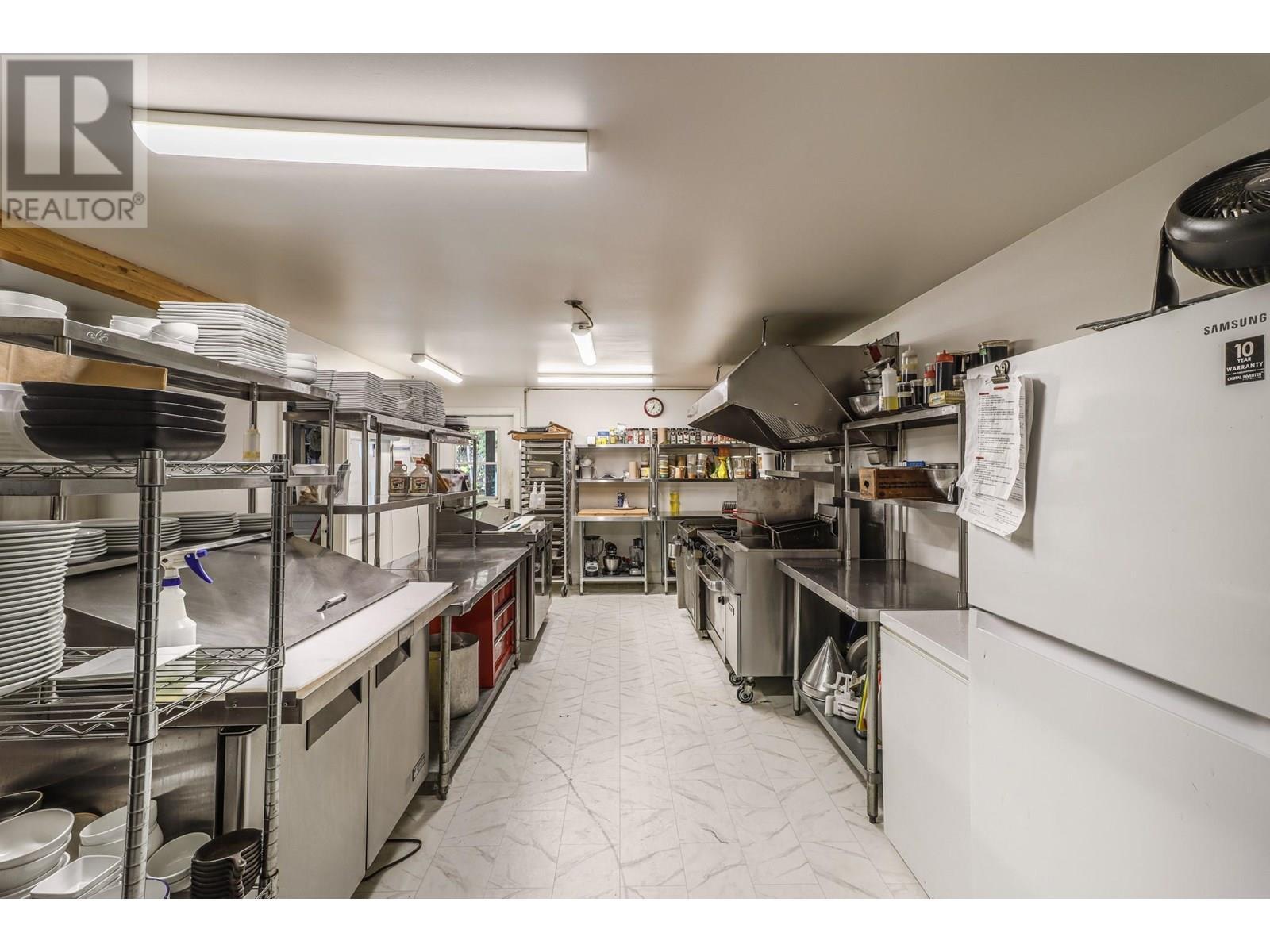 16102 3A Highway, Crawford Bay, BC - Indoor