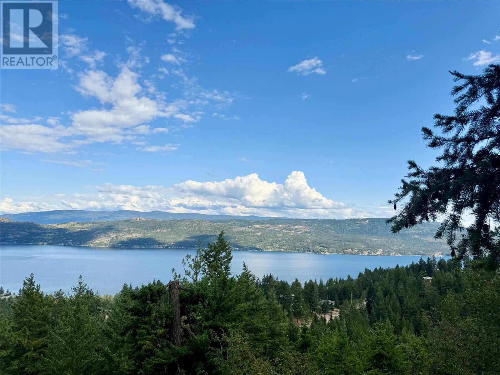 90 Crown Crescent, Vernon, BC