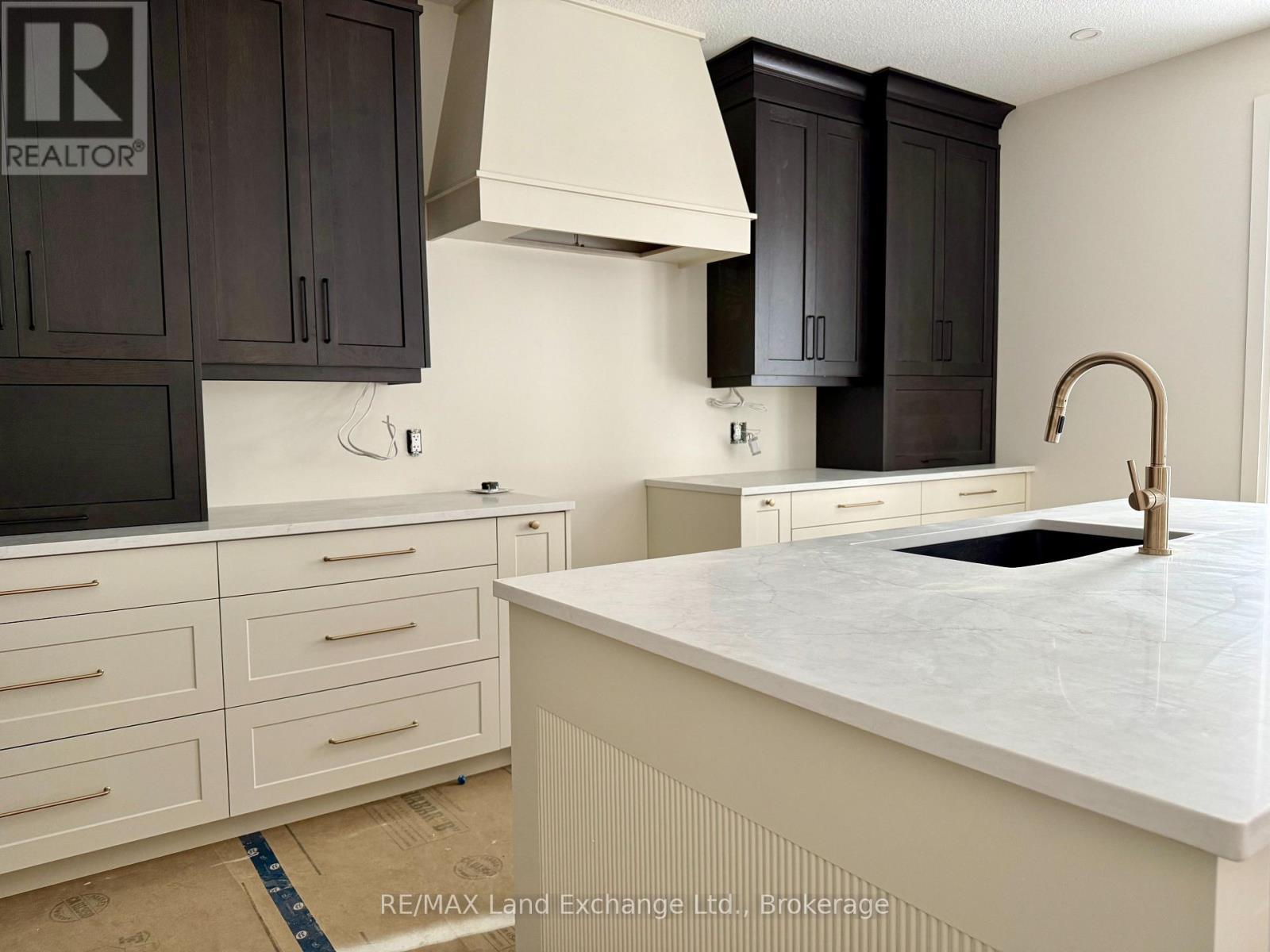964 Bogdanovic Way, Huron-Kinloss, ON - Indoor Photo Showing Kitchen
