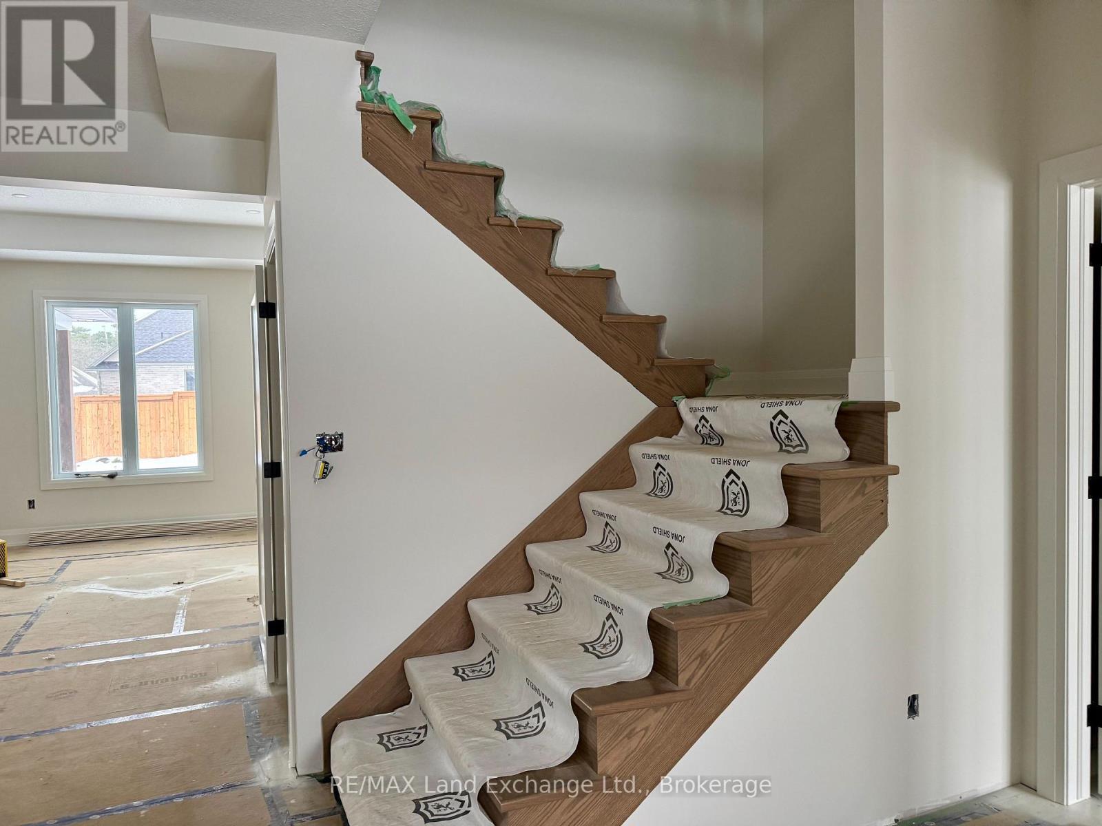 964 Bogdanovic Way, Huron-Kinloss, ON - Indoor Photo Showing Other Room