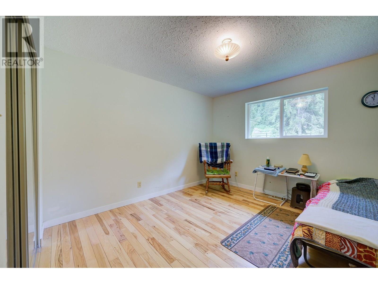 1053 Ptarmigan Road, Chase, BC - Indoor Photo Showing Bedroom