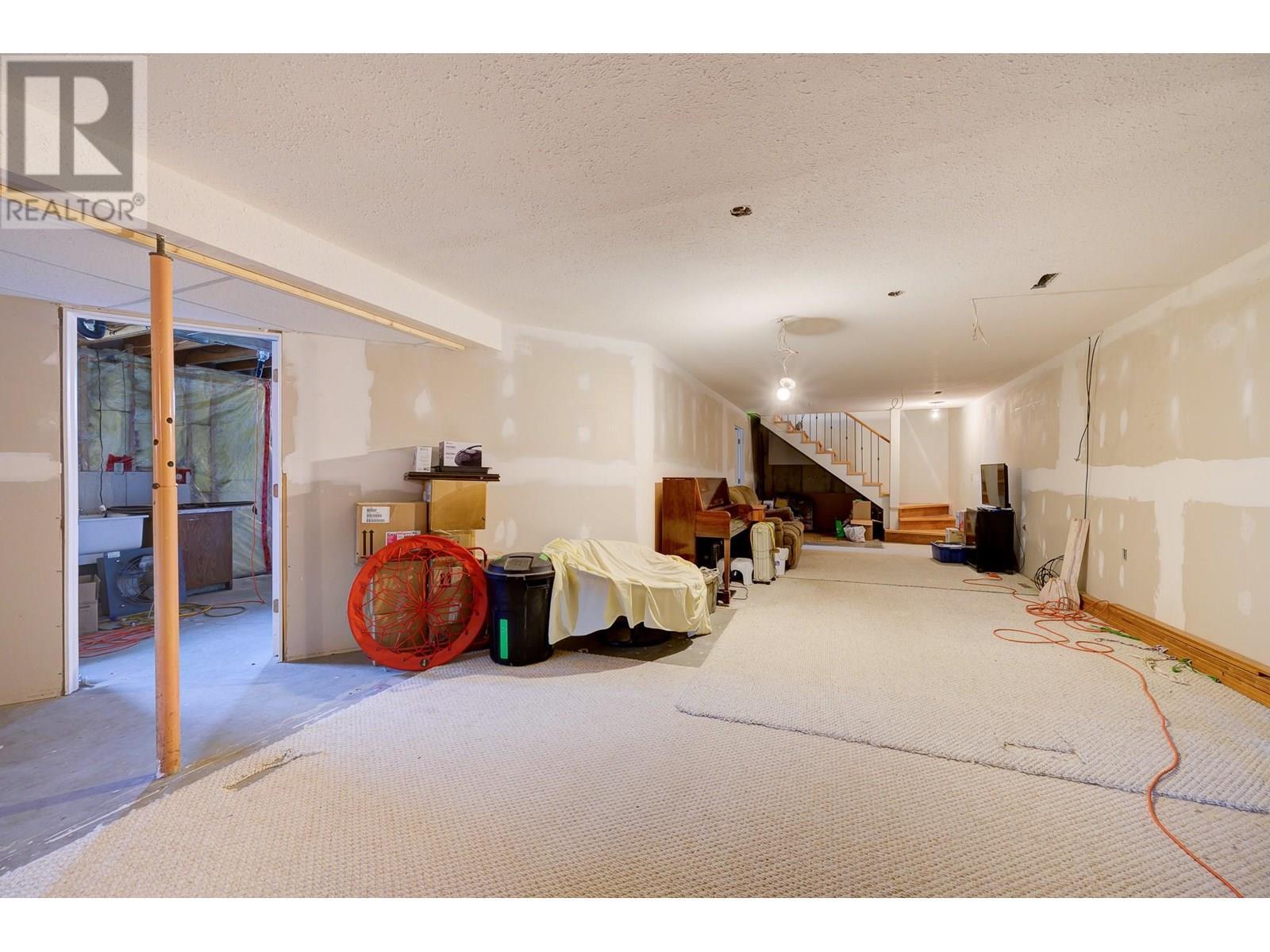 1053 Ptarmigan Road, Chase, BC - Indoor