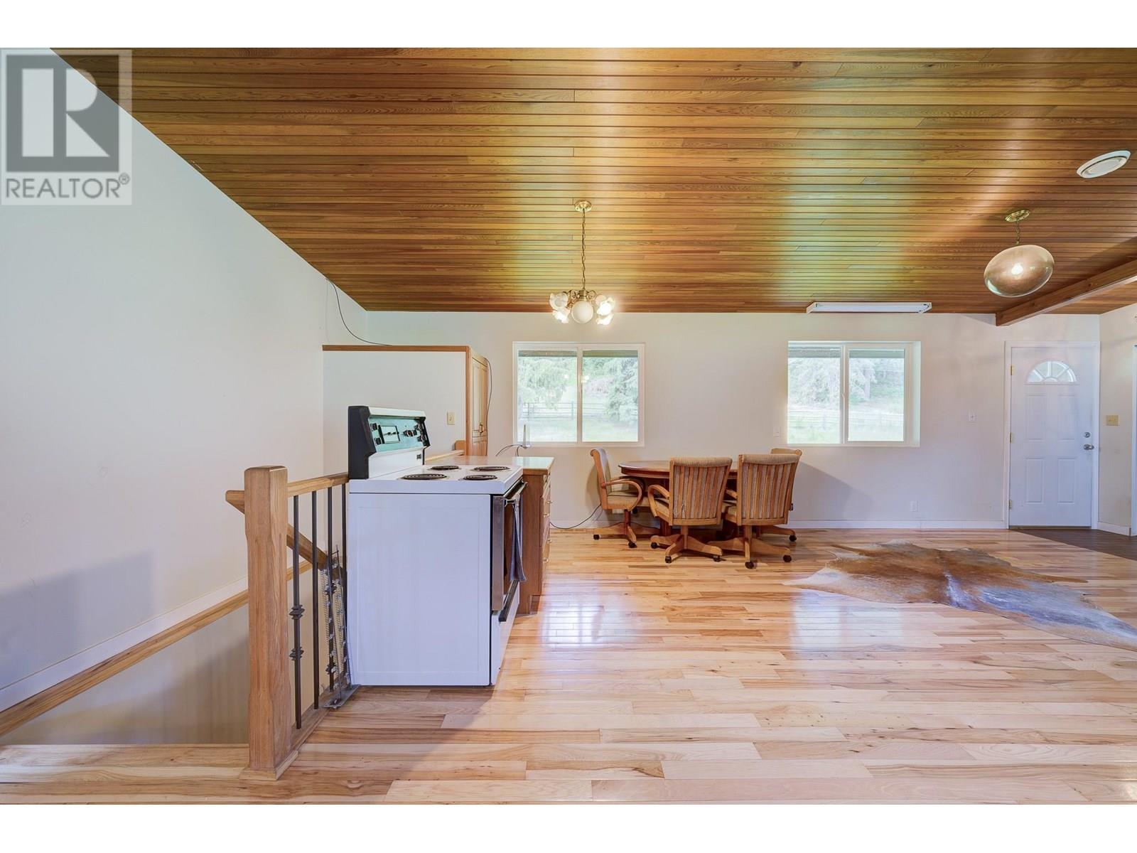 1053 Ptarmigan Road, Chase, BC - Indoor