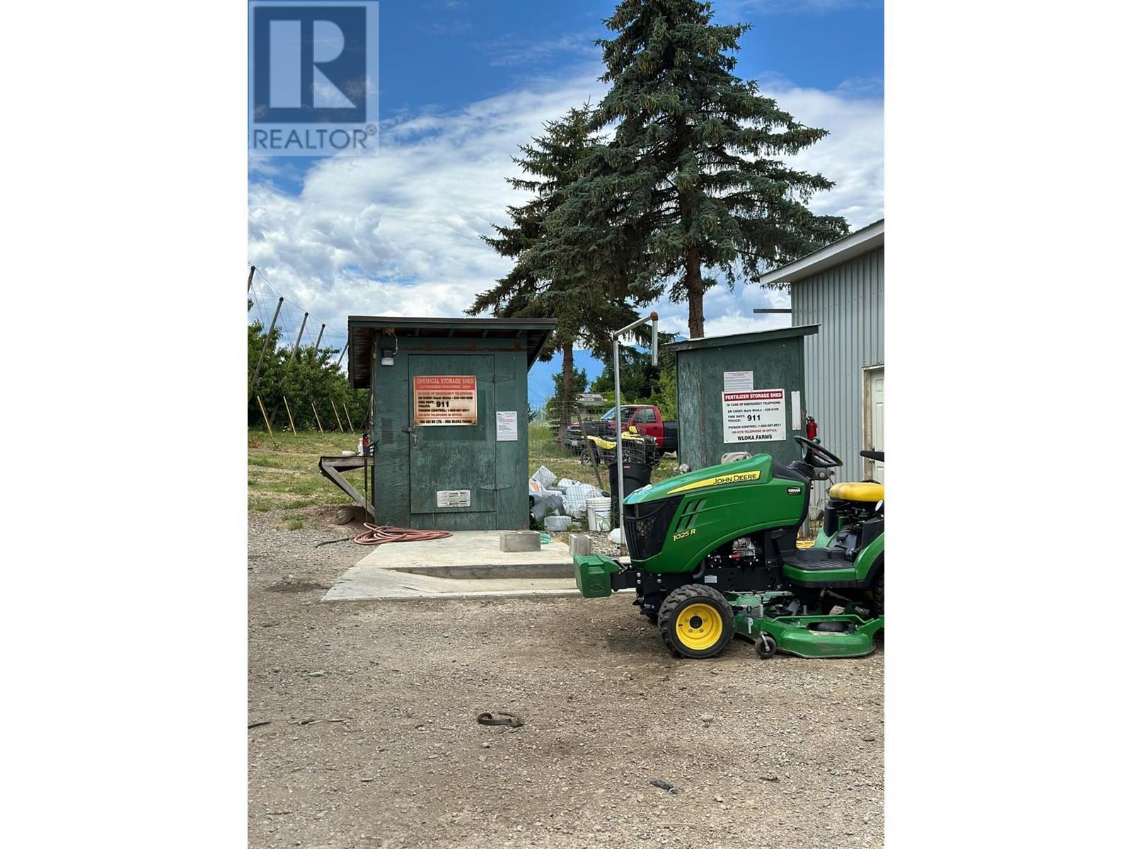 3037 Erickson Road, Creston, BC - Outdoor