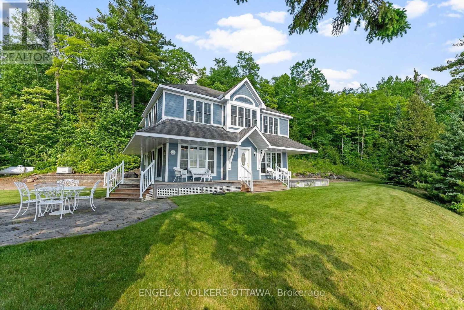 541 Morglan Lane, Greater Madawaska, ON - Outdoor
