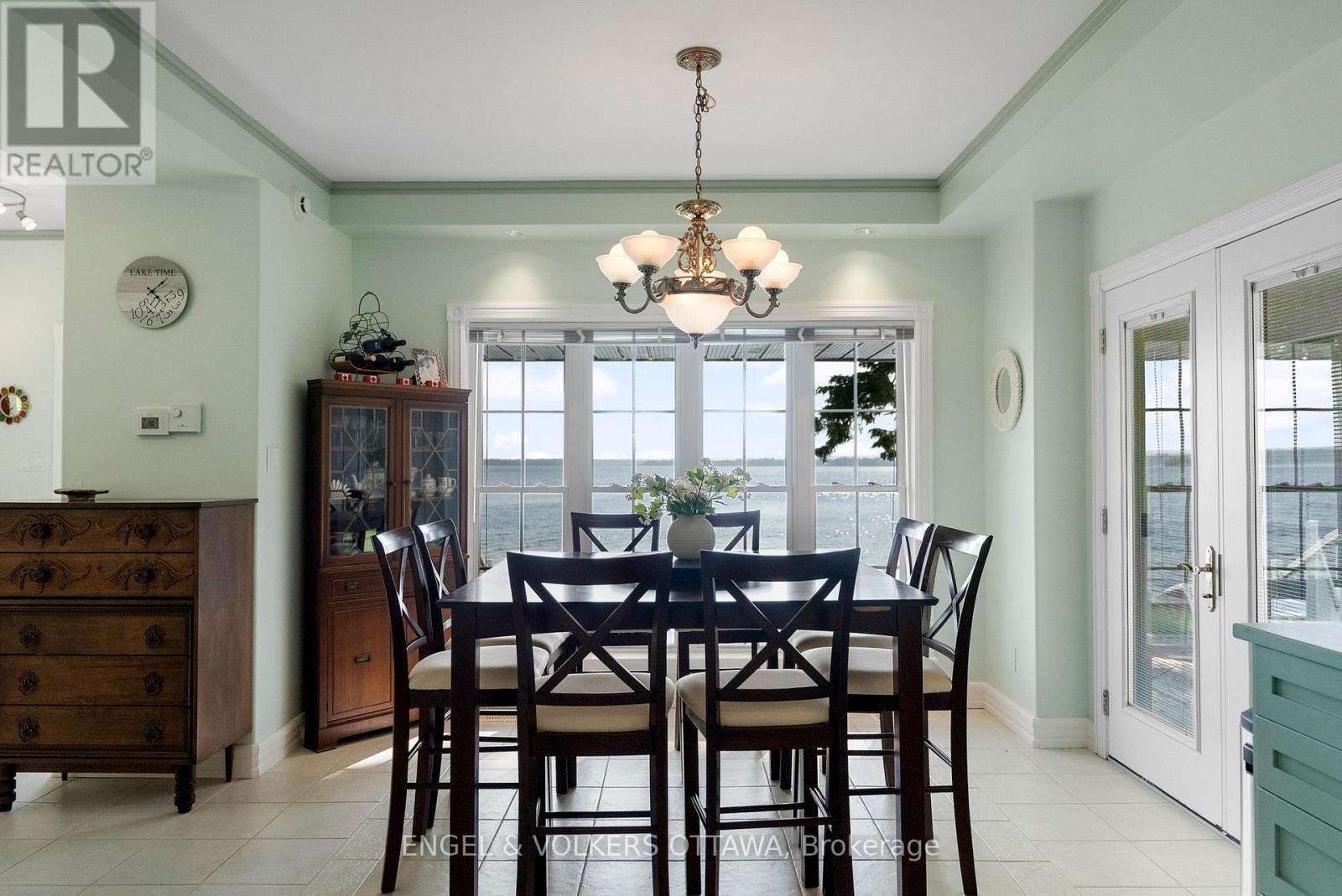 541 Morglan Lane, Greater Madawaska, ON - Indoor Photo Showing Dining Room