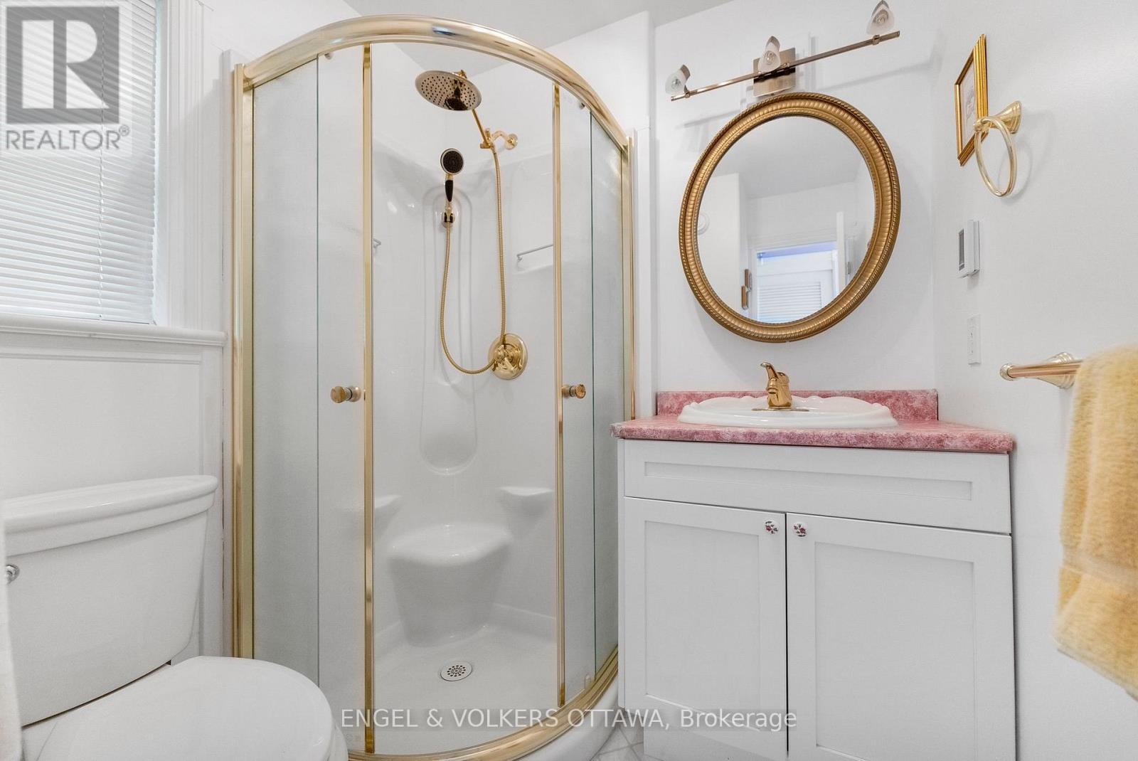 541 Morglan Lane, Greater Madawaska, ON - Indoor Photo Showing Bathroom