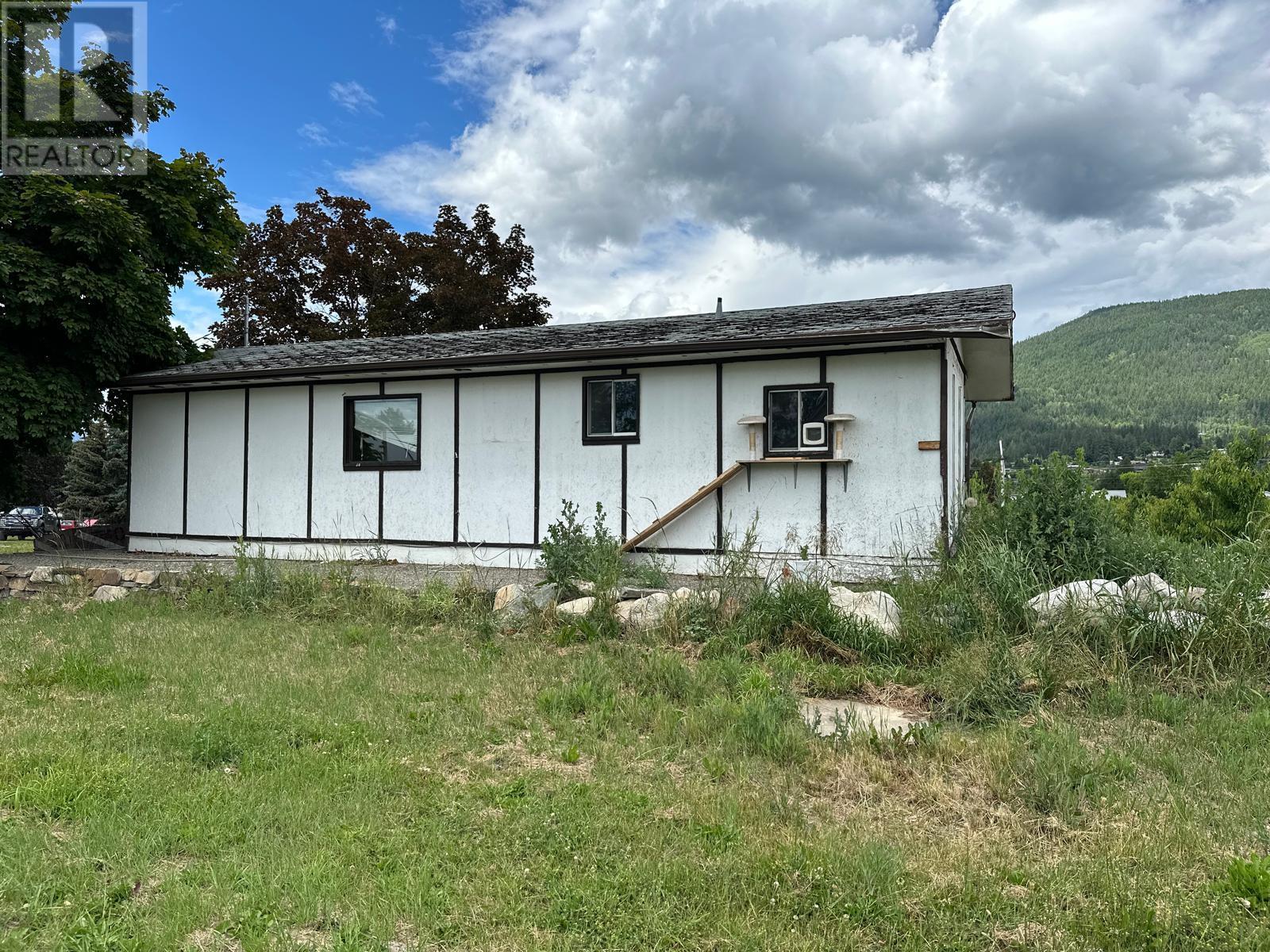 2103 Erickson Road, Creston, BC - Outdoor