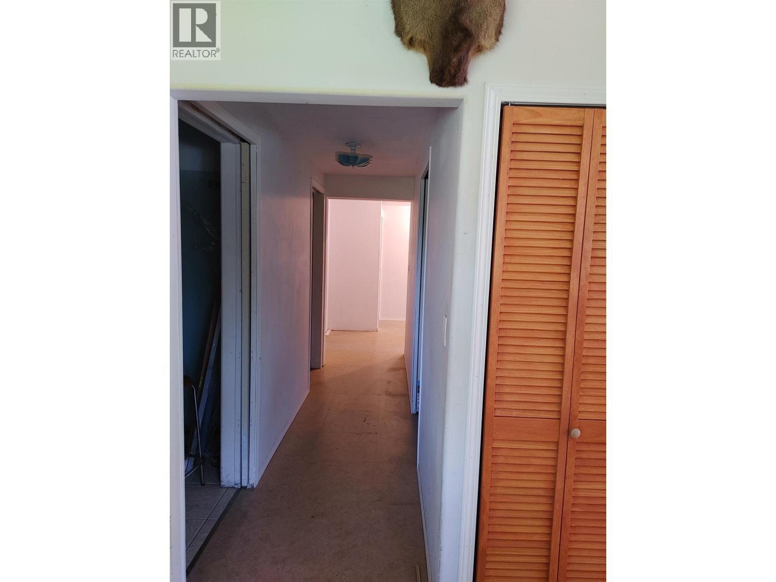 7814 Little Fort 24 Highway, Lone Butte, BC - Photo Showing Other Room